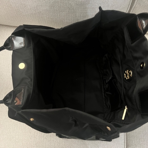 Tory Burch Large Canvas Black Tote w/Patent Leather - Picture 8 of 11